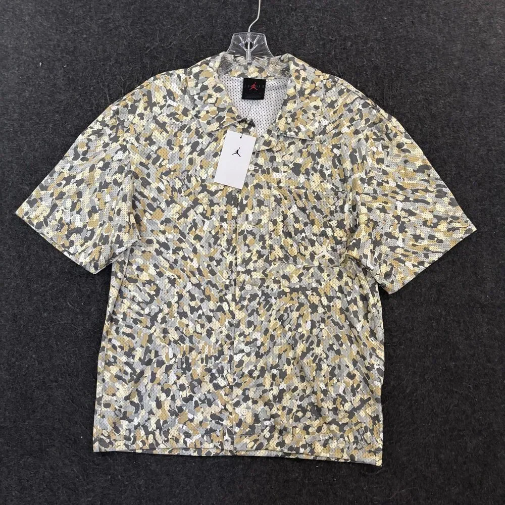 Jordan Essentials Poolside Shirt Men's Small Camo Button Up Pocket Camp Mesh